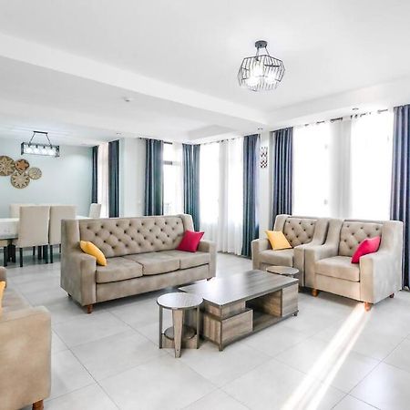 Ultra Modern Apartment In Nyarutarama キガリ エクステリア 写真
