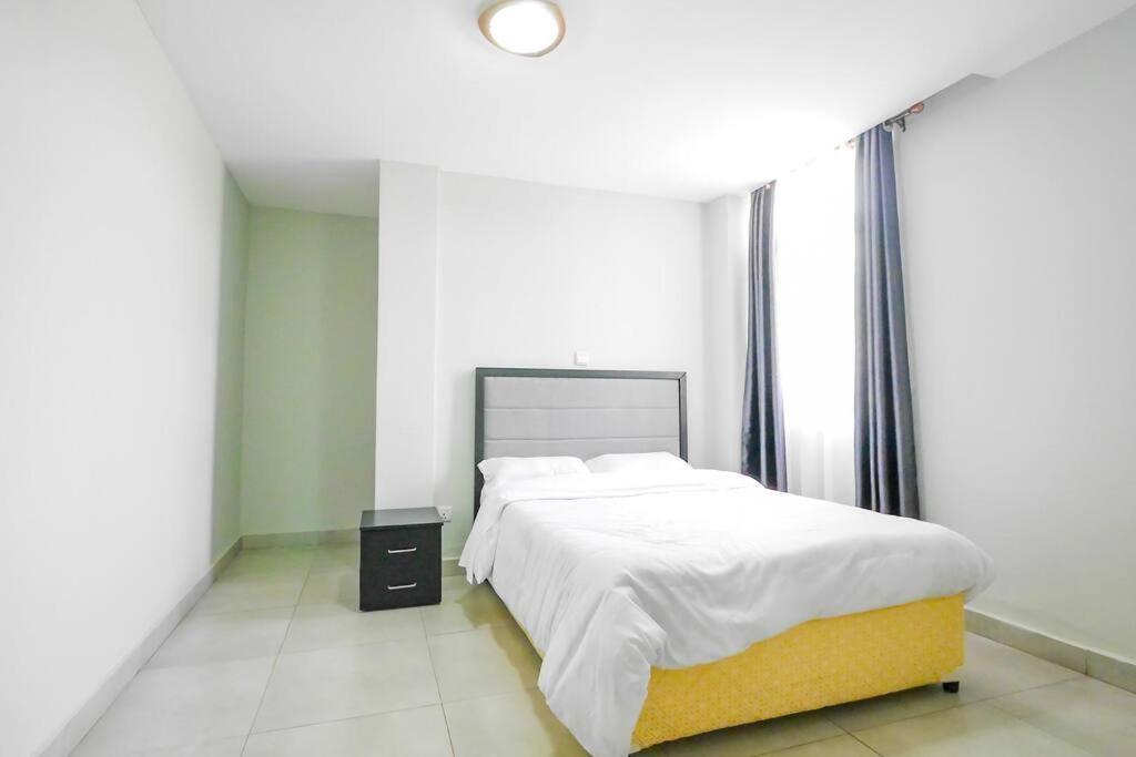 Ultra Modern Apartment In Nyarutarama キガリ エクステリア 写真