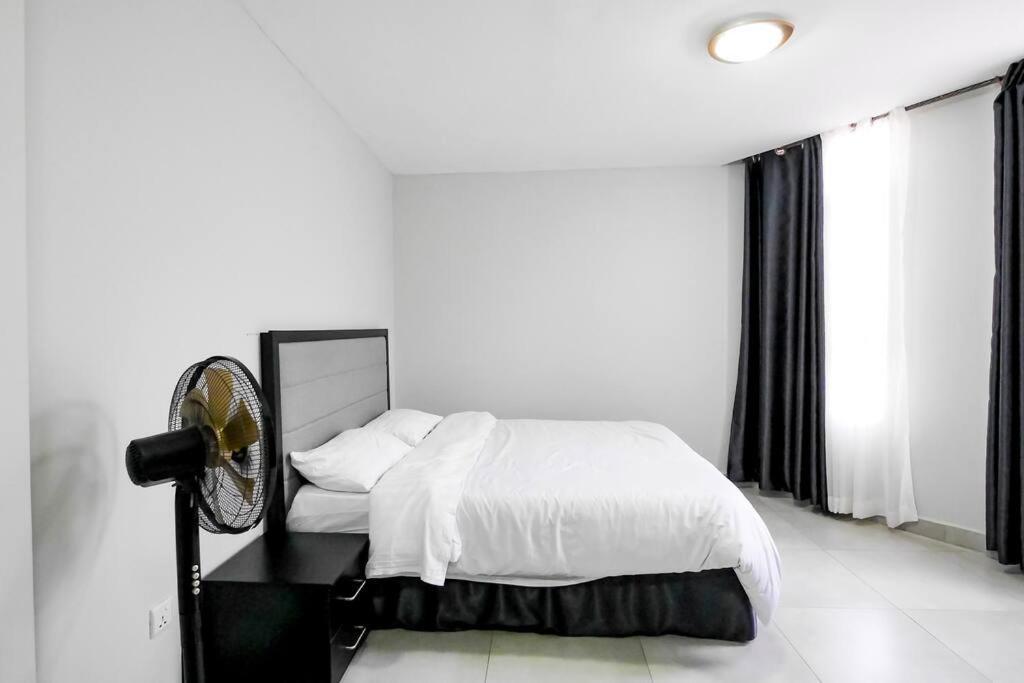 Ultra Modern Apartment In Nyarutarama キガリ エクステリア 写真