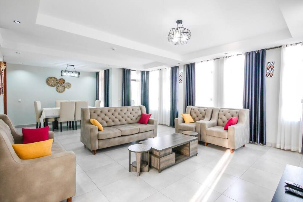 Ultra Modern Apartment In Nyarutarama キガリ エクステリア 写真